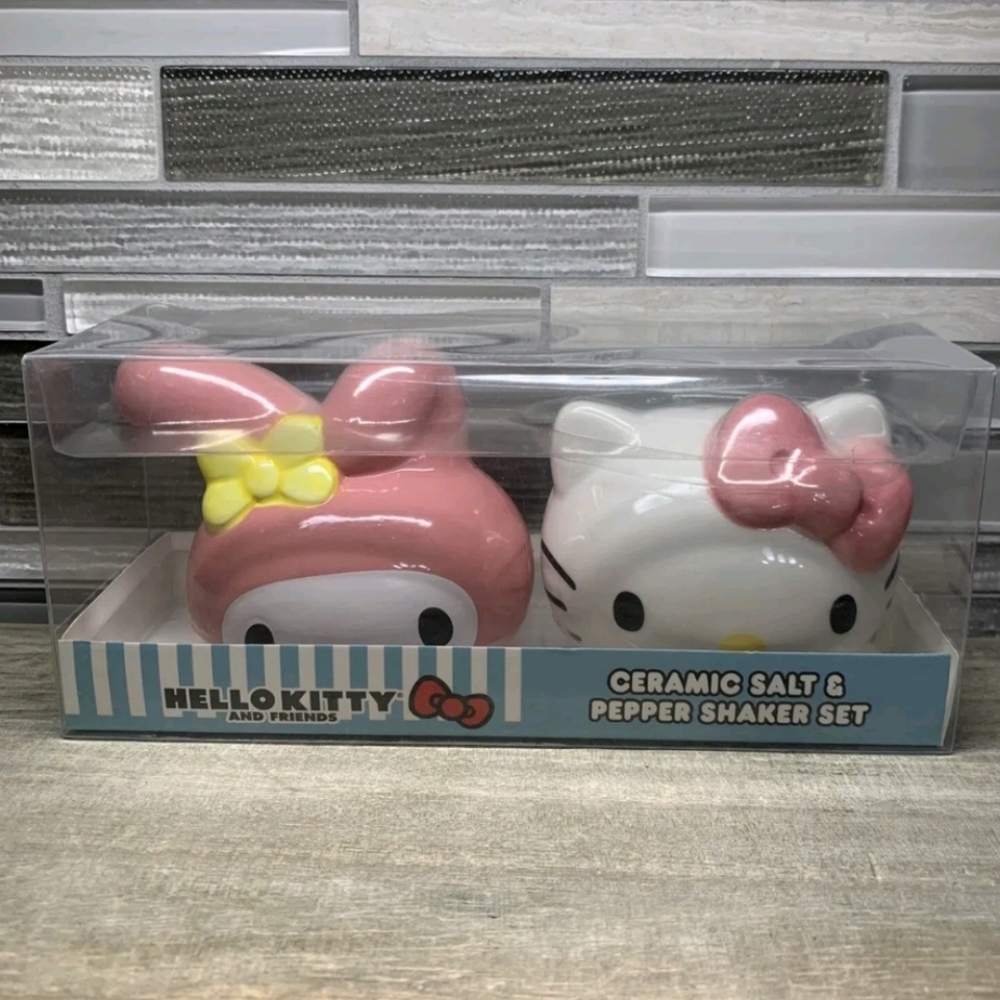 Hello Kitty Pink & My Melody Faces Salt & Pepper Shakers NEW